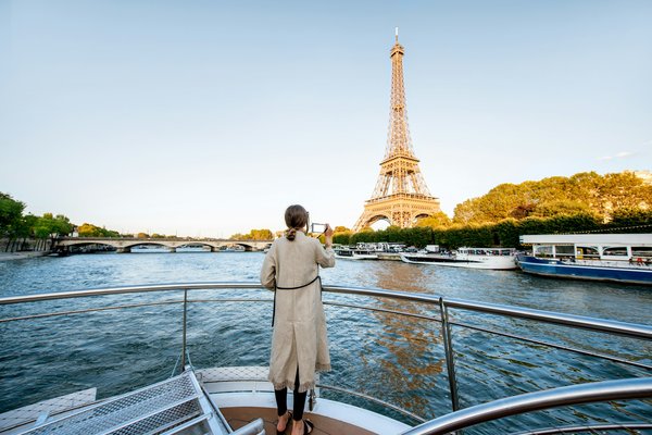 Découvrez un moment romantique avec une croisière sur la seine à paris