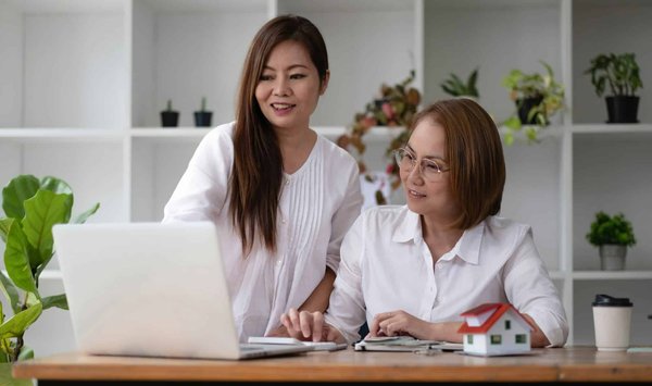 Comment trouver et choisir un agent immo avec cherchemonnid